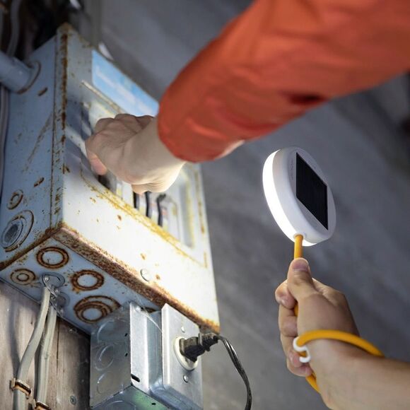 MPowerd LUCI Solar Portable Light  - NIB - Picture 5 of 10